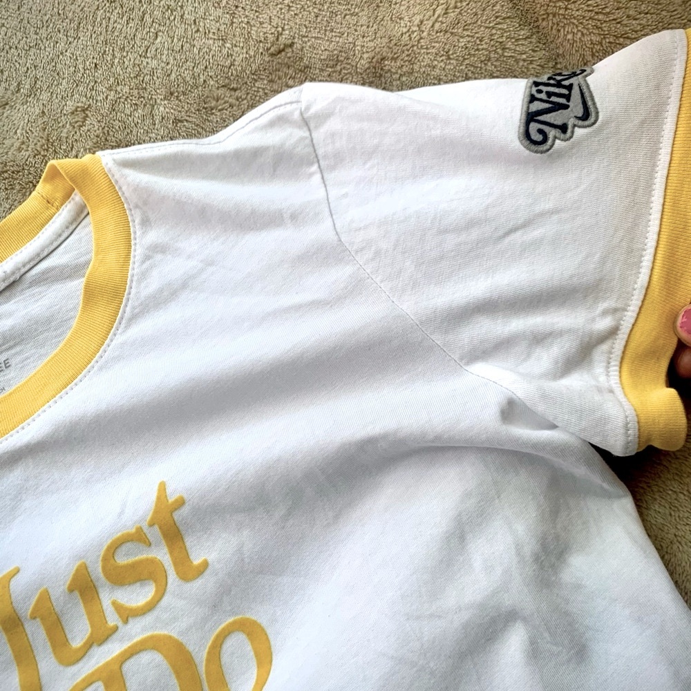 NIKE JUST DO IT THE NIKE TEE WOMANS TSHIRT SIZE SMALL - Picture 6 of 8